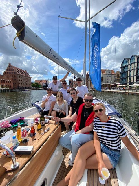 GdańSk: Motlawa and Port Yacht Cruise With Prosecco - Cruise Itinerary and Unique Experiences
