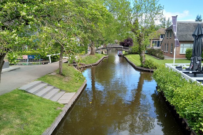 Giethoorn and Enclosing Dike Private Day Tour From Amsterdam - Traveler Feedback