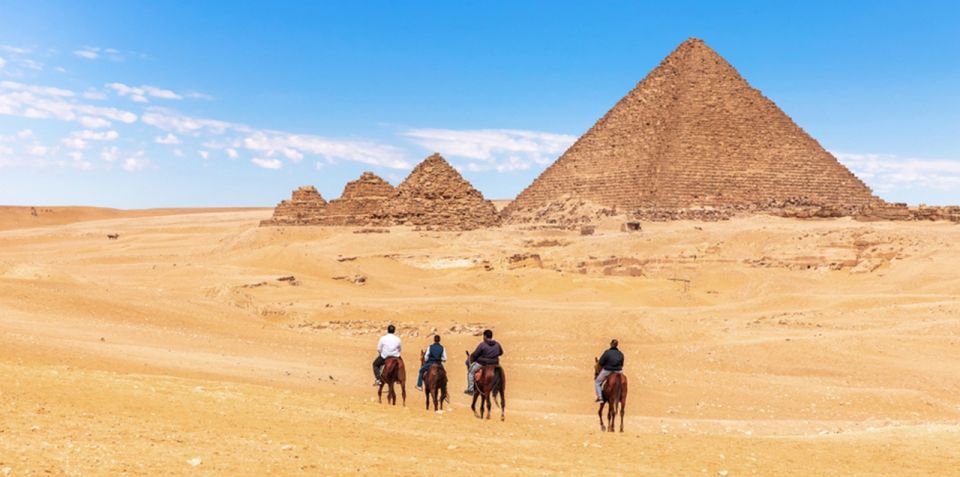 Giza: Arabian Horse Tour Around the Giza Pyramids - Experience Highlights and Sightseeing