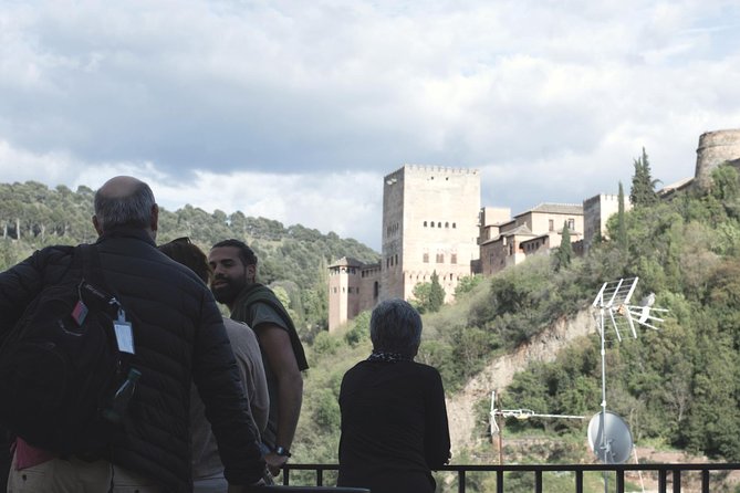 Granadas Hidden Treasures: Albayzin and Sacromonte Walking Tour - Reviews and Ratings Overview