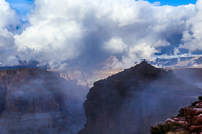 Grand Canyon West Rim With Hoover Dam Photo Stop From Las Vegas - Tour Guide and Driver Performance