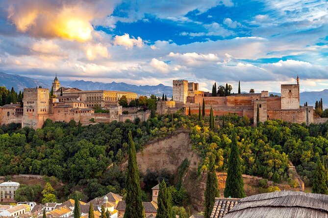 Guided Walking Tour of the Alhambra in Granada - Meeting Point