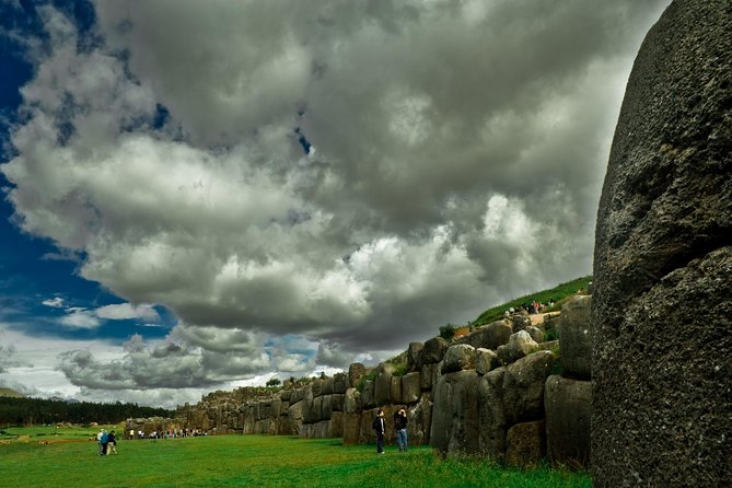 Half-Day City Tour of Cusco Including Tambomachay - Tour Guide Performance