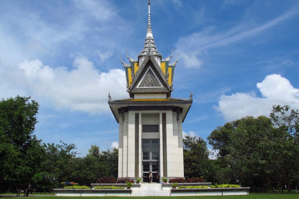 Half Day Phnom Penh Tour With Choeung Ek Genocidal - Experience Itinerary