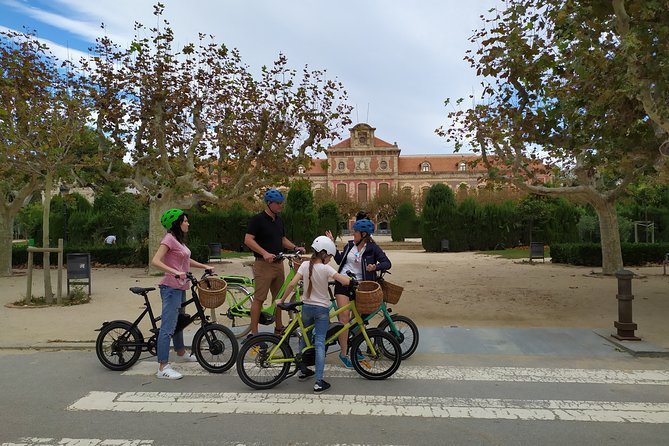 Historical E-bike Tour in Barcelona - Traveler Experience