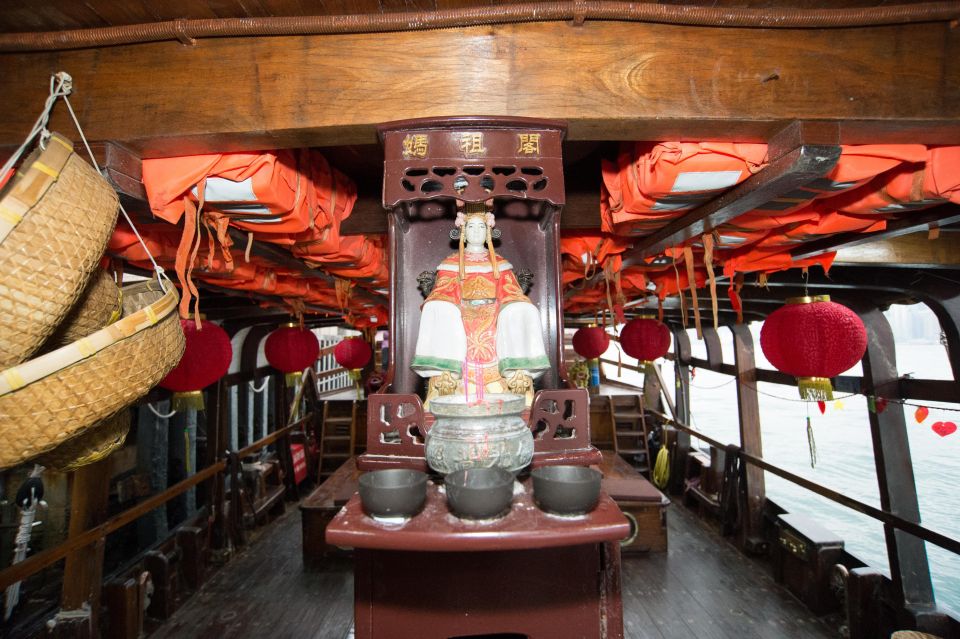 Hong Kong: Victoria Harbour Antique Boat Tour - Booking Details