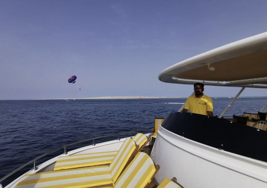 Hurghada: Elite Vip Snorkeling Cruise With BBQ Buffet Lunch - Features of the Elite Vip Boat