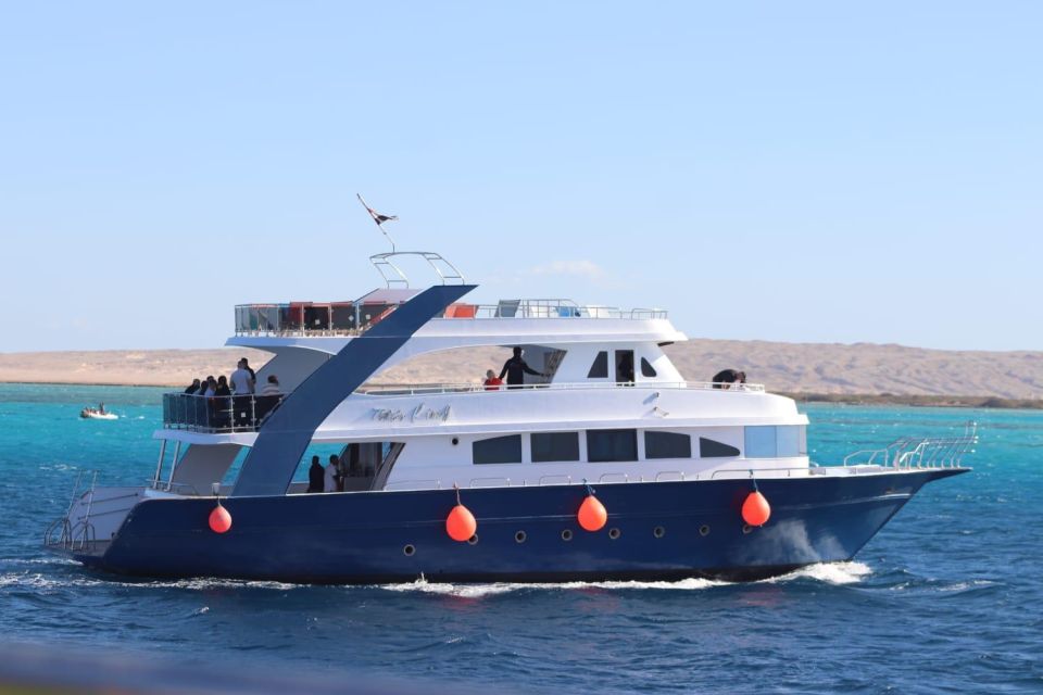 Hurghada: Go Elegance to Orange Bay With Snorkelling & Lunch - Boat Tour Features