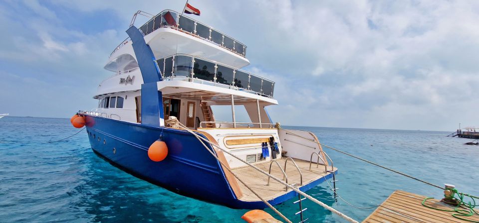 Hurghada: King's Boat Trip With Snorkeling, Islands & Lunch - Snorkeling Experience