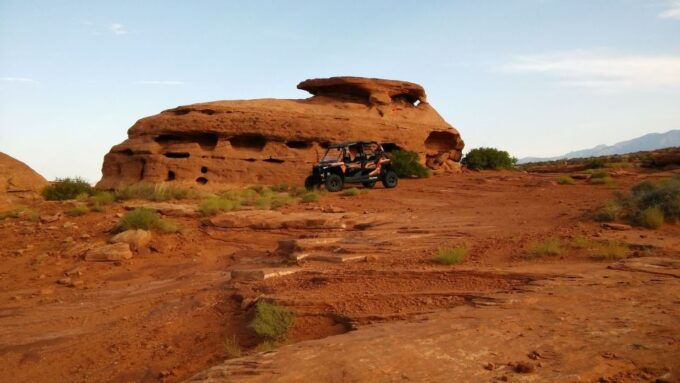 Hurricane: UTV Rental With Mountain Bike Carrier - Inclusions