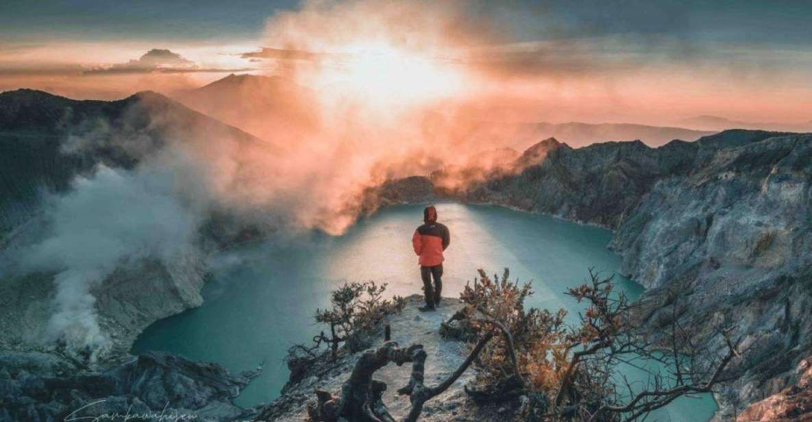 Ijen Crater Trekking Tour From Bali or Banyuwangi - Witness Local Sulfur Miners Lives