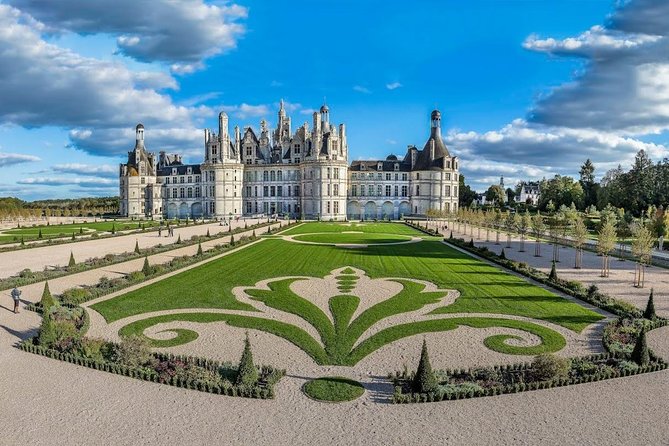 Incredible Loire Castles Tour With Wine Tastings and Lunch - Booking and Reservation Details