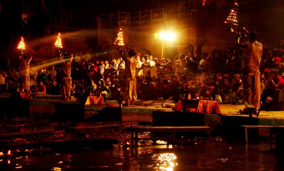India: Evening Ganga Aarti With Dinner and Private Transfer - Customer Review