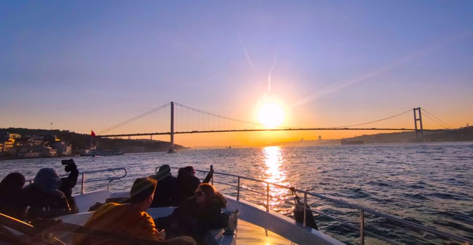 Istanbul: Bosphorus Sunset Cruise With Dinner - Full Description