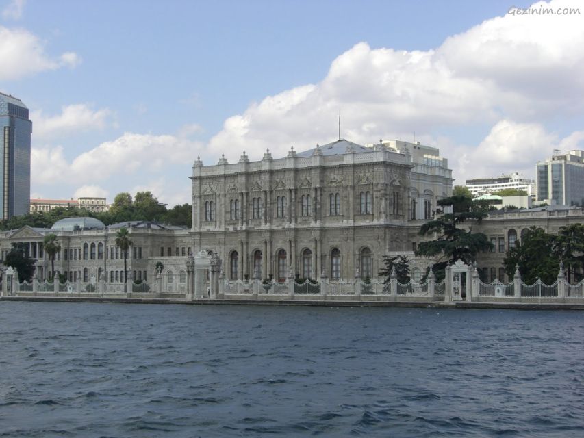 Istanbul: Dolmabahçe Palace and Uskudar Guided Tour - Review Summary