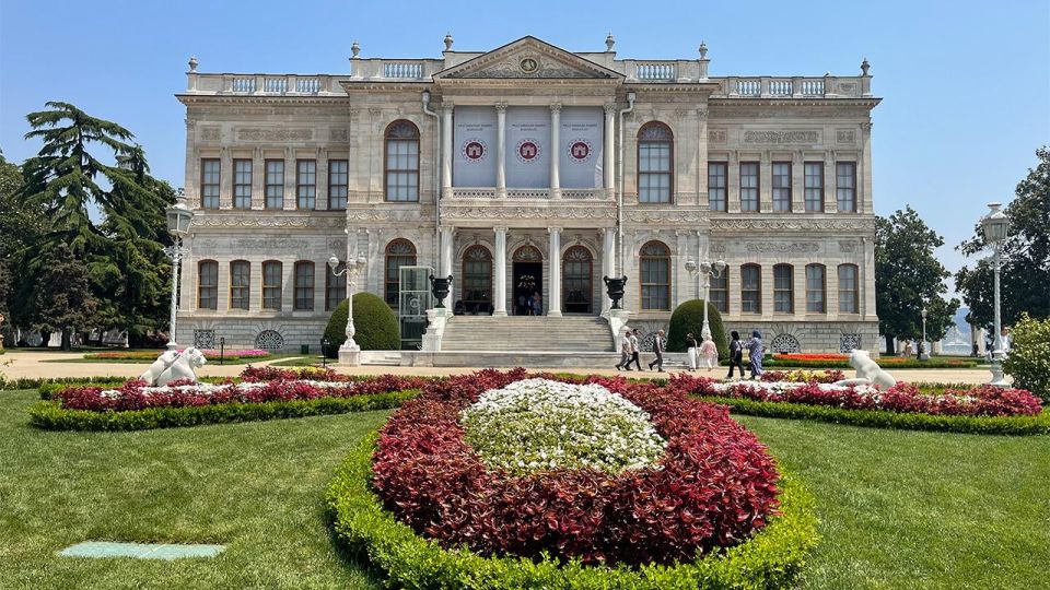 Istanbul: Dolmabahce Palace, Basilica Cistern & Old City - Old City Must-See Attractions