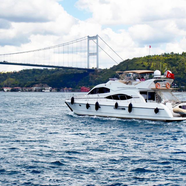 Istanbul: Private Bosphorus Yacht Tour - Inclusions
