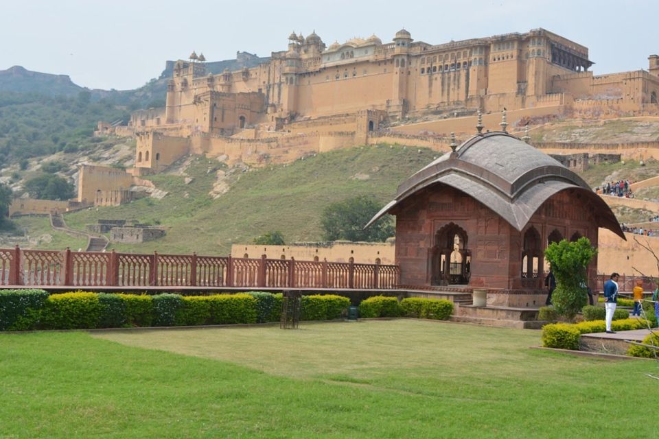 Jaipur: Private Luxury Highlights Day Tour & Fine Dining - Key Attractions