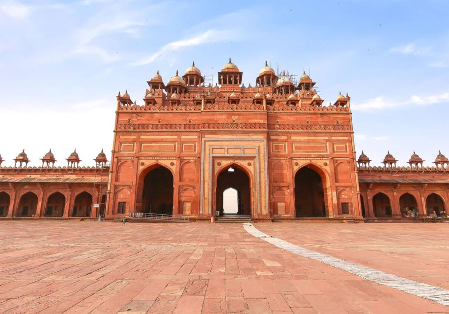 Jaipur to Agra Cab via Abhaneri & Fatehpur Sikri -Transfer - Itinerary Details