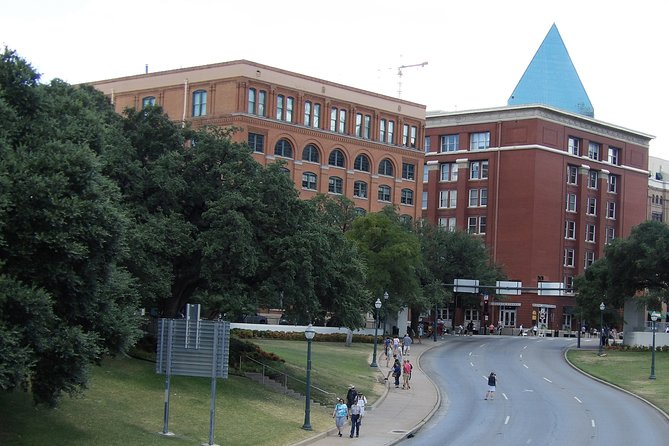 JFK Assassination Tour With JFK Museum and Oswalds Rooming House - Traveler Assistance Details