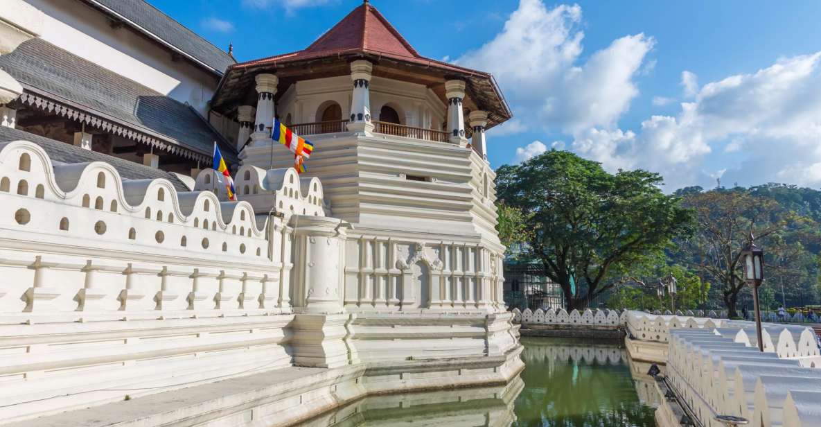 Kandy: Temples, Gardens & Cultural Show City Highlights Tour - Booking Details