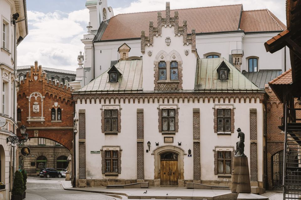 Krakow: City Pass With 15 Museums and Attractions - Transportation Options With the Pass