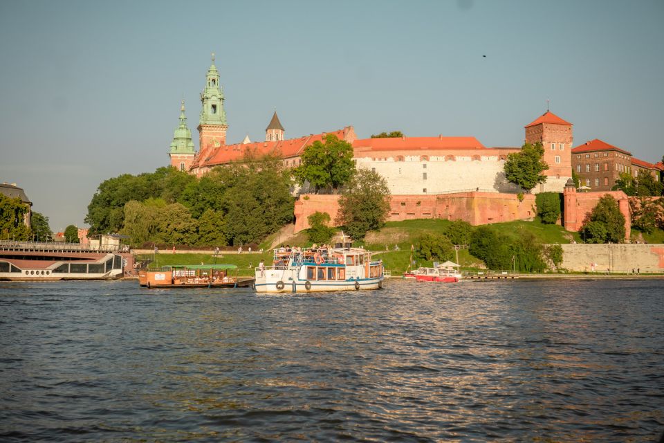 Krakow: Early Bird Vistula River Sightseeing Cruise