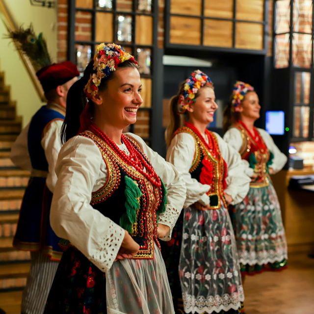 Krakow : Folk Show Dinner Drinking and Fun ! Book Now! - Location and Timing