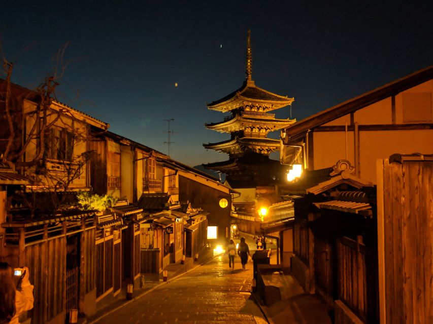 Kyoto: Gion Night Walking Tour - Experience Highlights