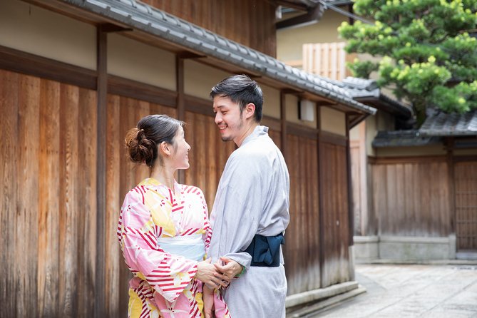 Kyoto Pre Wedding/Honeymoon Photo Session - Photographer Background