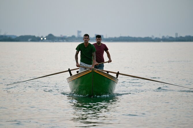 Learn to Row in the Canals of Venice - Directions and Location Information