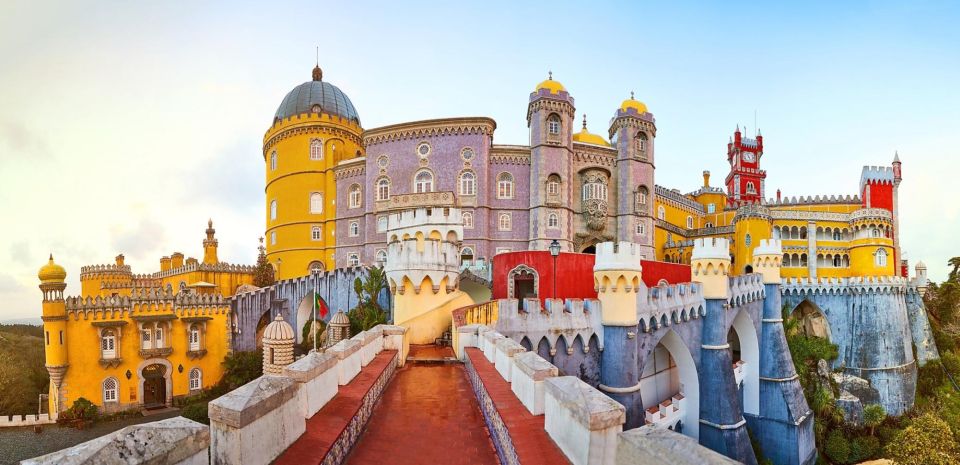 Lisbon: Pena Palace & Sintra Old Town - Private 5h Tour - Tour Highlights