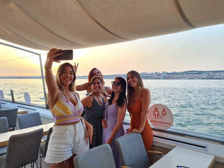 Lisbon: Tagus River Sunset Cruise With Welcome Drink - Participant Selection