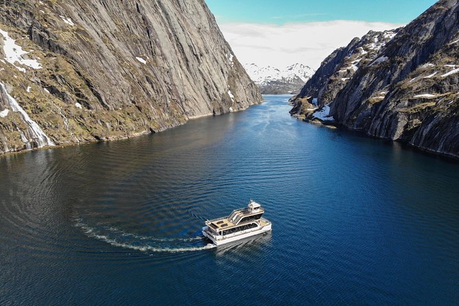 Lofoten Island: Silent Trollfjord Cruise From Svolvær - Location and Scenery Focus