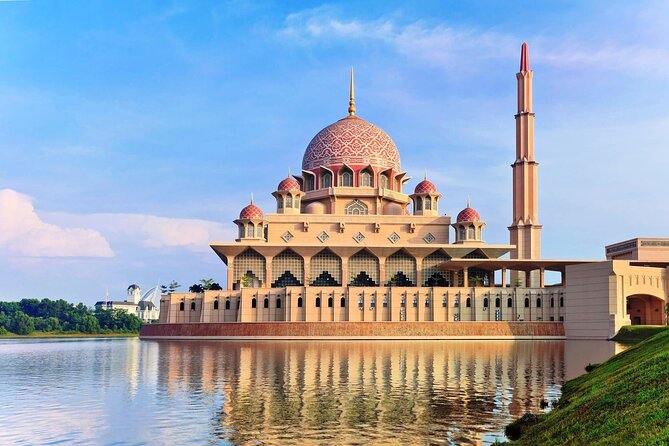 LUXURY Private Day Tour: Kuala Lumpur & Malacca From Singapore by Licensed Guide - Sustainable Travel Guarantee Details