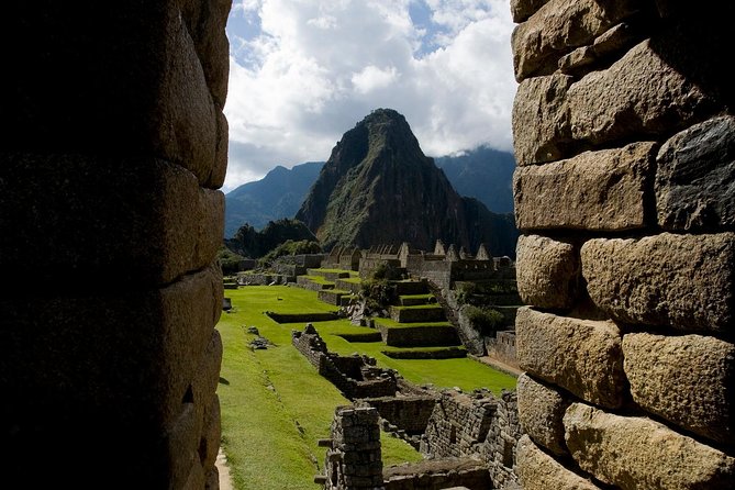 Machu Picchu Private Guided Tour From Aguas Calientes - Important Logistics and Tips