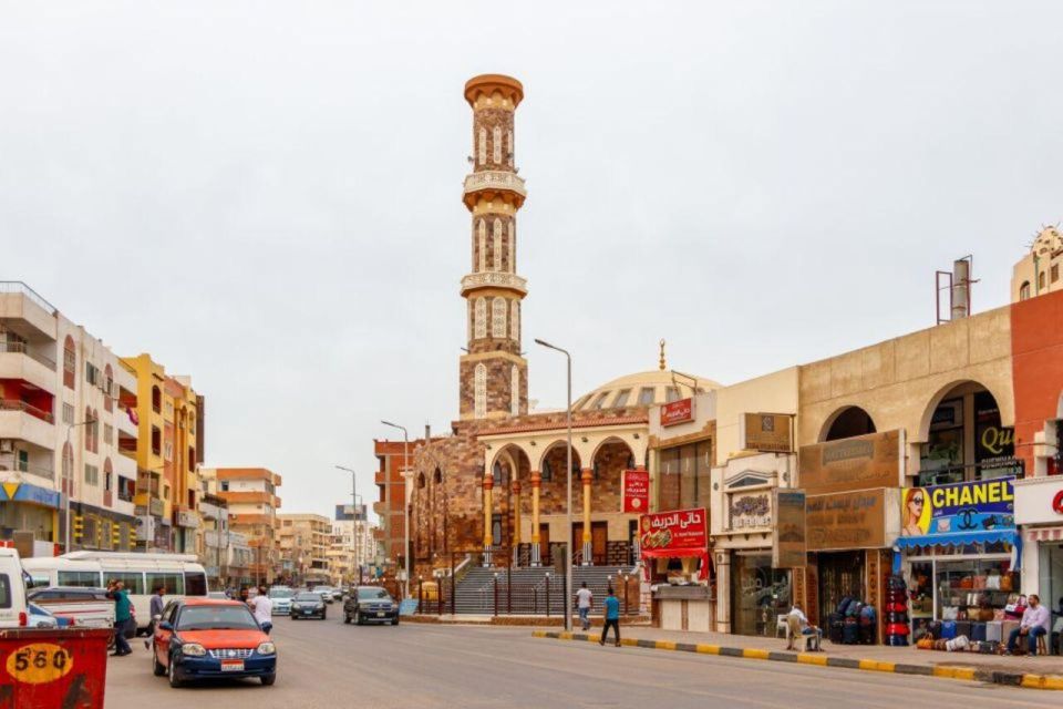 Makadi Bay: Hurghada City Highlights Tour With Shopping Stop - Booking Information