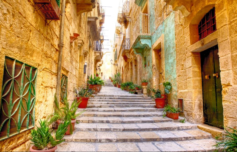 Malta Full-Day Private Sightseeing Tour - Private Group Setting & Location