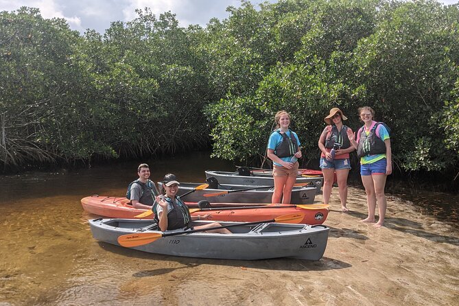 Manatees and Mangrove Tunnels Small Group Kayak Tour - Tour Guide Qualities