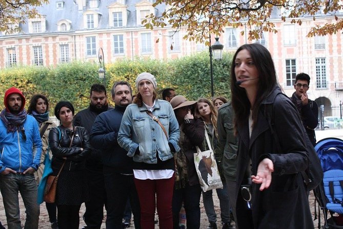 Marais District 2-Hour Private Walking Tour in Paris - Language Options for Tour