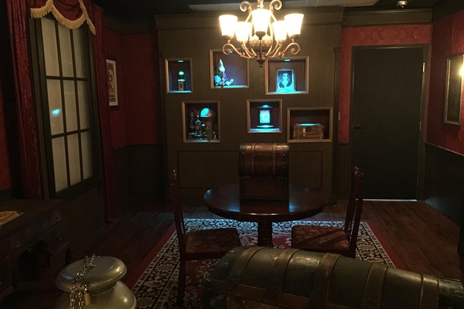 Master Of Illusions Magic & Paranormal Escape Room at Extreme Escape San Antonio - Immerse Yourself in Paranormal Puzzles