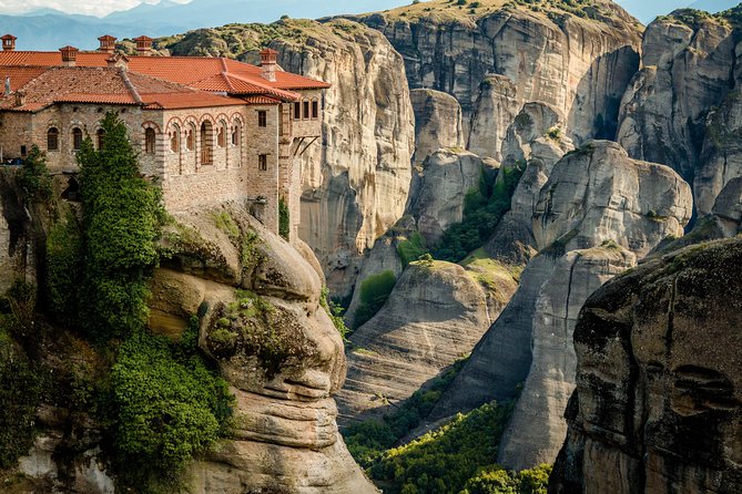 Meteora All Day Tour From Athens - Lunch in Kastraki Village