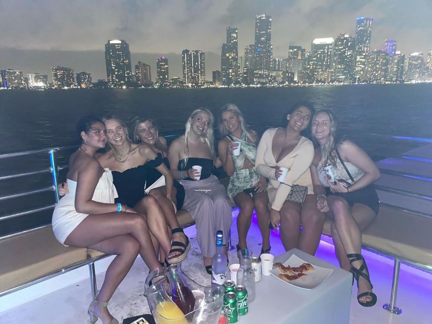 Miami: Boat Party With an Open Bar and Live DJ - Experience Highlights