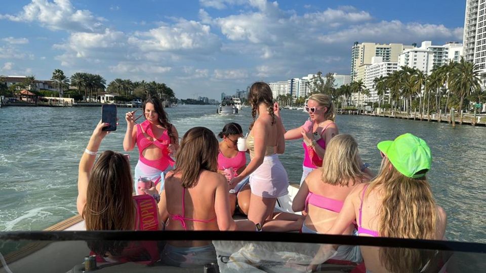 Miami: Private City Cruise of Miami Beach With French Guide - Inclusions