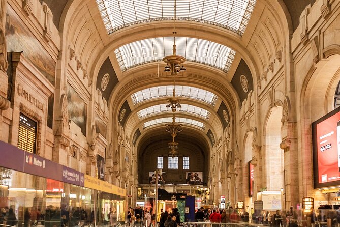 Milan Tour With a Local Guide: Private & 100% Personalized - Meeting Point and Logistics
