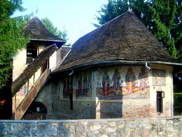 Monasteries of Curtea De Arges: Day Trip From Bucharest - Architectural Marvels to Explore