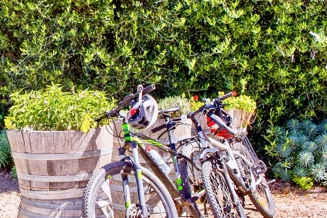 MORNINGTON PENINSULA SELF-GUIDED BIKE TOUR Food & Wine Region - Meeting and Pickup Details