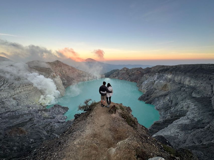 Mount Ijen Volcanic Crater Overnight Trip From Bali - Review Summary