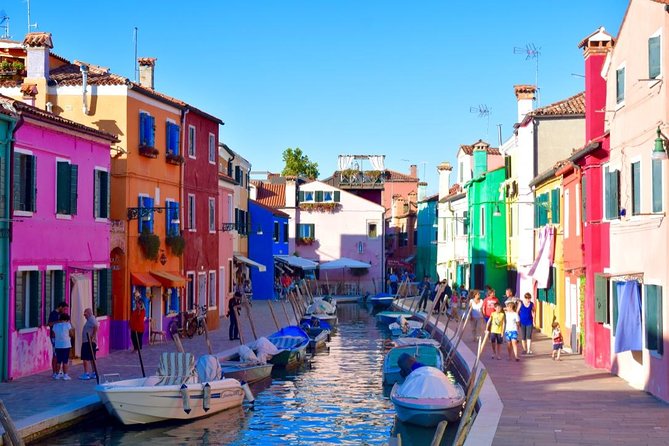 Murano & Burano Islands Guided Small-Group Tour by Private Boat - Tour Guide and Experience