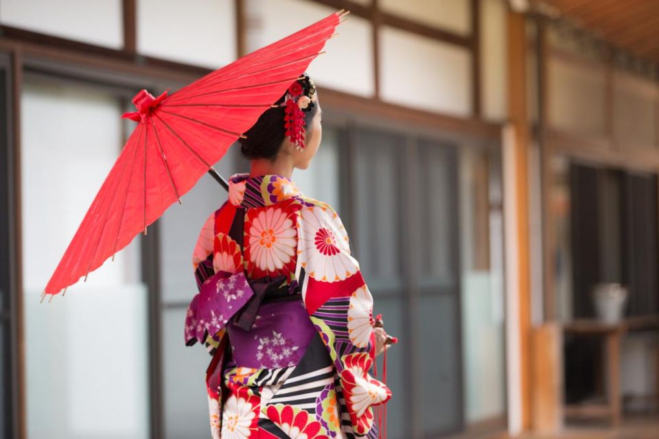 Nara's Historical Wonders: A Journey Through Time and Nature - Spiritual Experience at Kasuga Taisha Shrine